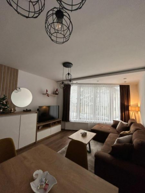 Garnet Star Apartments 1
